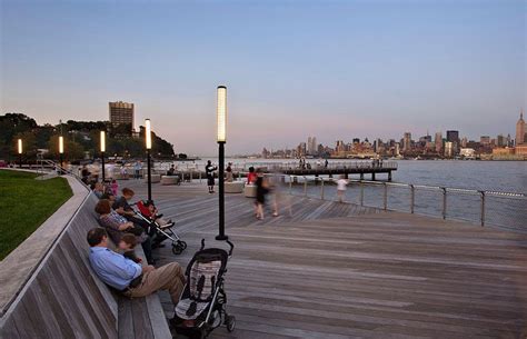 Pier C Park Hoboken Nj Michael Van Valkenburgh Associates Inc 景観