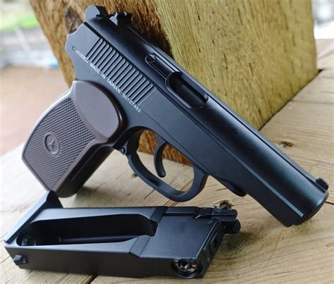 Kwc Makarov Pm Co2 Blowback Bb Pistol Table Top Review — Replica Airguns Blog Airsoft Pellet