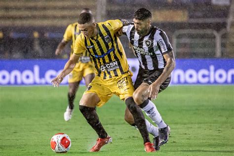 Ouça os gols da vitória da Botafogo sobre o Volta Redonda no Carioca