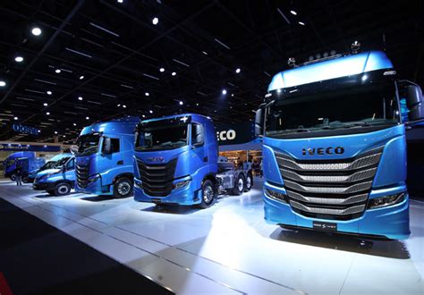 En El Camino Del Transporte Hacia El Futuro IVECO Presenta En Fenatran