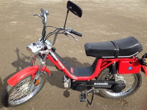 1978 Vespa Piaggio Grande Super Deluxe Rare 49cc Moped Excellent