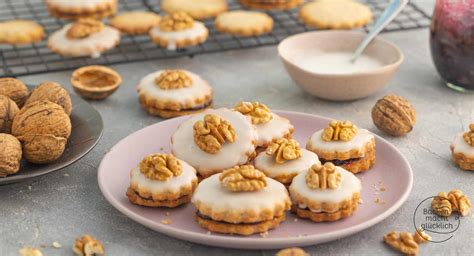 Walnussplätzchen Backen macht glücklich