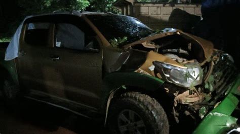 Diduga Hilang Kendali Sebuah Mobil Mengalami Laka Tunggal Di Jalan