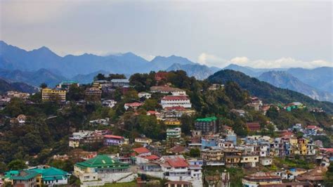 Mall Road, Mussoorie: Where Shopping, Dining, and Entertainment Unite - Wanderela