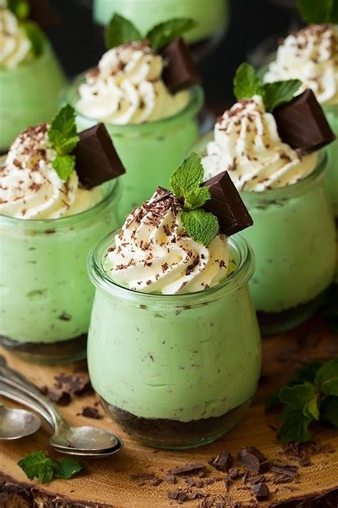 Мятный чизкейк | Mousse recipes, Mint desserts, Cheesecake mousse