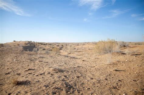 Premium Photo | Desert land of the uzbekistan