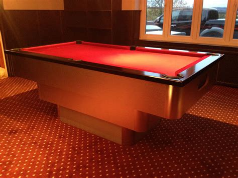 Black / Burgundy Cloth - Tiered Contemporary English Pool Table