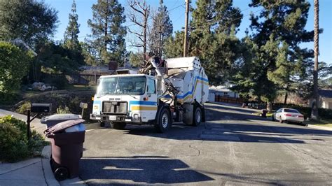 Garbage Trucks City Of Glendale Ca Public Works Department Youtube