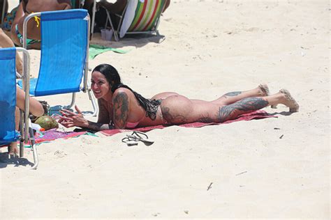 ELISA SANSHES Eliza Sanches Na Praia Porn Pic