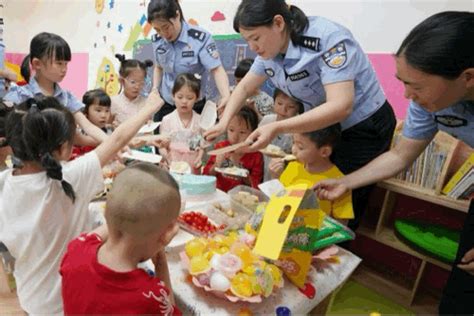 【庆六一】警娃进警营欢乐“六一”行——愿所有小朋友在党旗下茁壮成长！