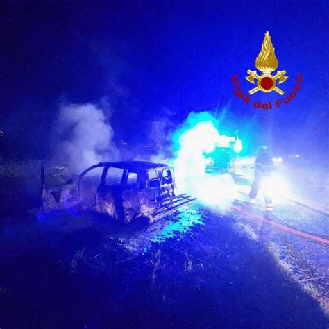 Forse Doloso L Incendio Di Un Auto A Gualdo Tadino Notizie Ansa It