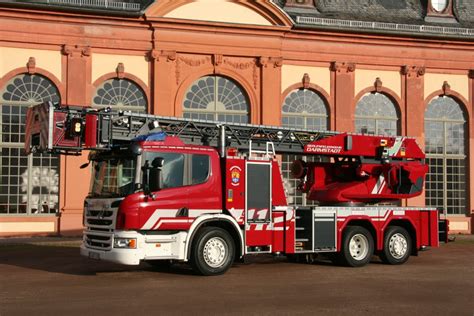 Feuerwehr Darmstadt DLK 23 12 1 30 1