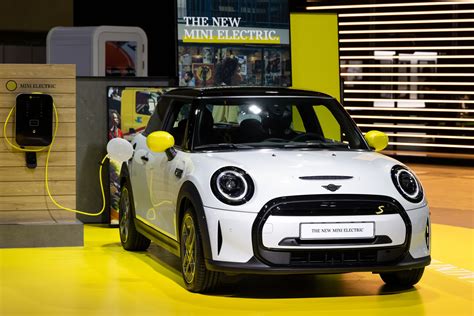 BMW Electric Mini Latest News: February 4, 2023 - Bloomberg