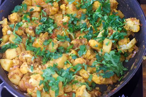 Aloo Gobi Masala Recipe How To Make Aloo Gobi Subbus Kitchen