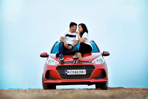 A couple’s on car - Free Image by 🇭🇲Shim_picto_photography on PixaHive.com