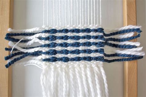 Weaving A Basics Tutorial For The Beginner Weaving Patterns Loom