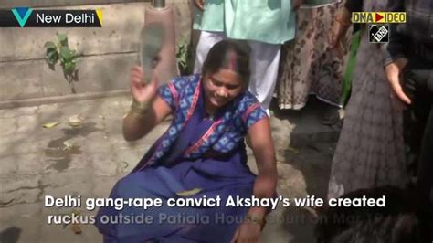 Nirbhaya Convict Akshays Wife ‘faints Outside Court As Hanging Date Nears