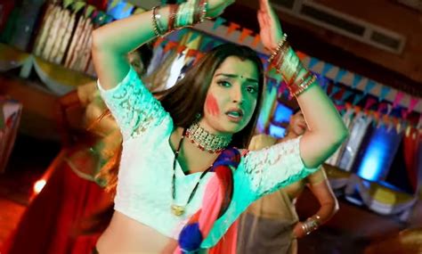 amrapali dubey  holi song bhojpuri holi  song hal sa pahal