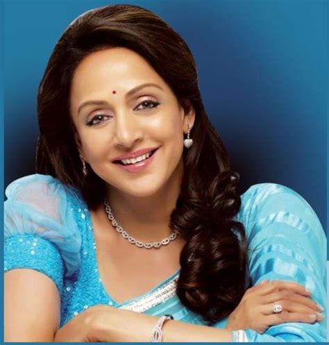 Pin De Abu Aamir En Dream Girl Hema Malini