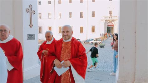 Ariccia Accoglie Il Nuovo Parroco Don Antonio Salimbeni Partecipata