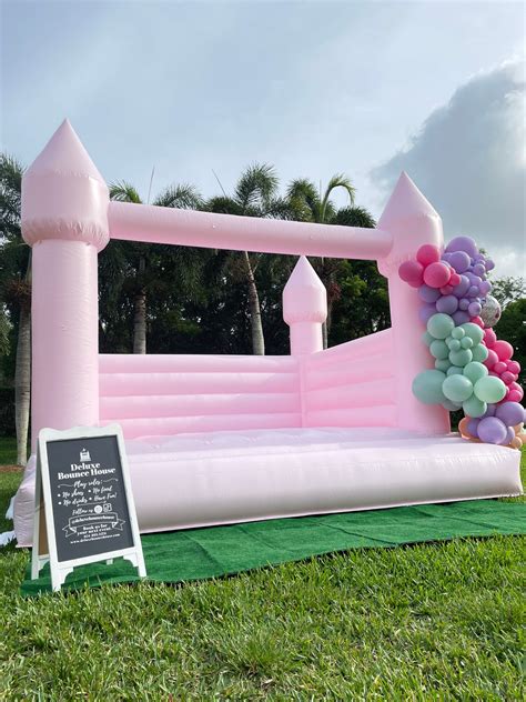 Pink Bounce House Book Now Free Delivery Miami And Broward Deluxe Bounce House