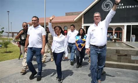 Congresistas piden renuncia de ministro de Educación y de la Mujer