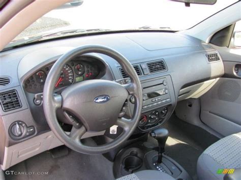 Charcoal/Light Flint Interior 2007 Ford Focus ZX4 SE Sedan Photo ...