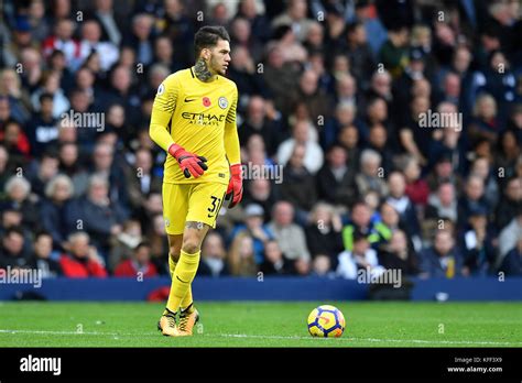 Manchester City Goalkeeper Ederson Stock Photo Alamy