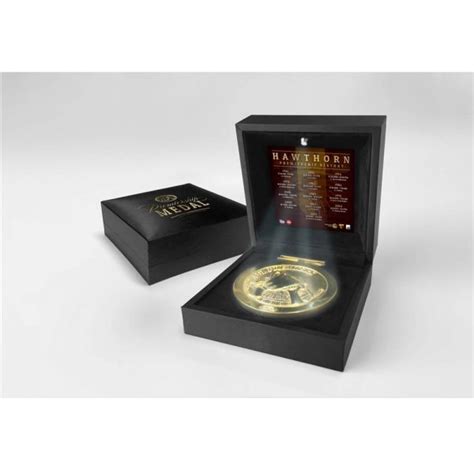 Hawthorn Hawks Afl Replica Premiership Medal In Box With Led Light