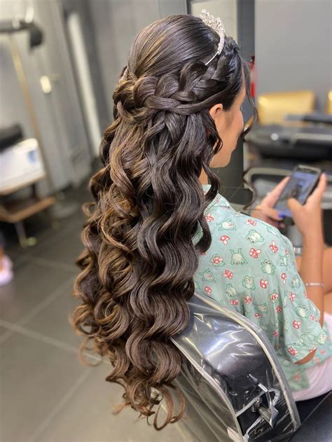 Quincea Era Hairstyle Idea For Long Hair Quince Hairstyles