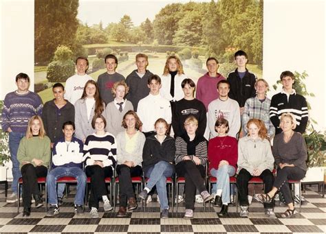 Photo de classe ère ES de Lycée Gay Lussac Copains d avant