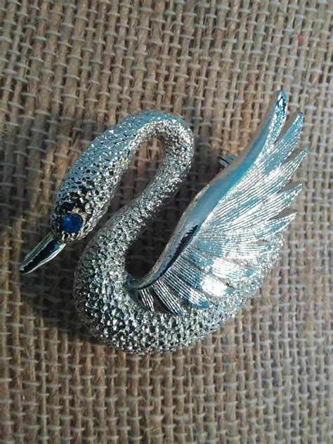 Vintage Signed Gerrys Silver Tone Textured Swan Brooch Pin N Ebay