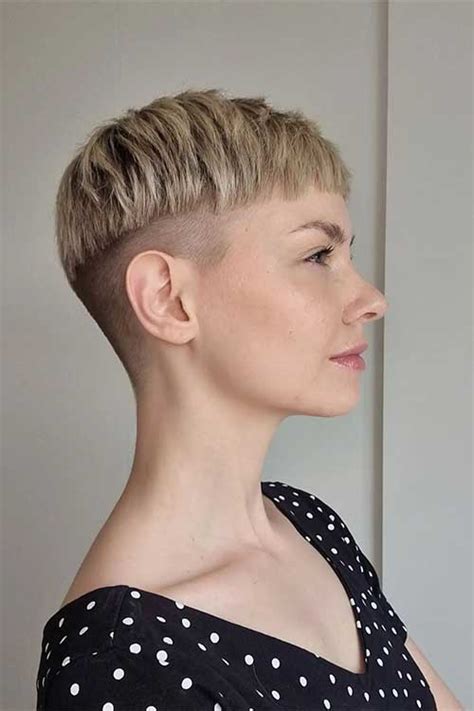 The Best Bowl Cut Ideas For Women To Try In 2023