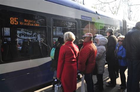 Kraków Komunikacja MPK przed Wszystkimi Świętymi Dodatkowe tramwaje i