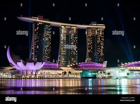 Marina Bay Sands, Marina Bay, Singapore at night Stock Photo - Alamy