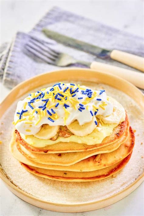 IHOP Minion Banana Pudding Pancakes - CopyKat Recipes