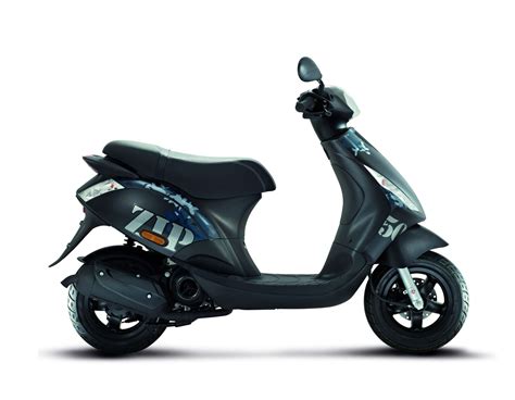 Motorrad Vergleich Piaggio Zip 50 2t 2013 Vs Piaggio Zip 50 4t E4 2020