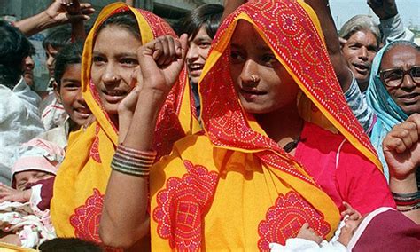 Protest Against Forced Conversion Of Hindu Girls Pakistan Dawn