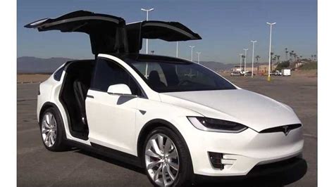 Tesla Model X Now Has Self Presenting Doors W Videos