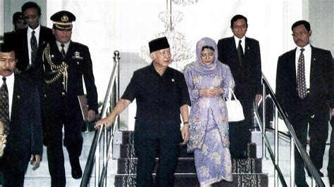 Momen 25 Tahun Reformasi: Keluarga Cendana Minta Soeharto Mundur