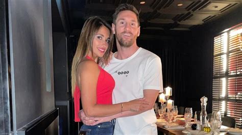 Lionel Messi Y Antonela Roccuzzo Una Historia De Amor De Telenovela Xoxo