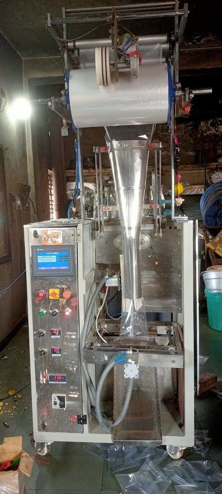 2 Hp Single Phase Namkeen Puffs Snacks Packing Machine 220 Volt