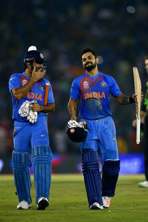 MS Dhoni and Virat Kohli share a laugh after taking India home | ESPNcricinfo.com