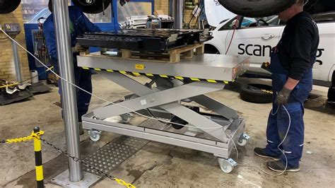 Electric Vehicle Battery Scissor Lift Table From Powerlift Youtube