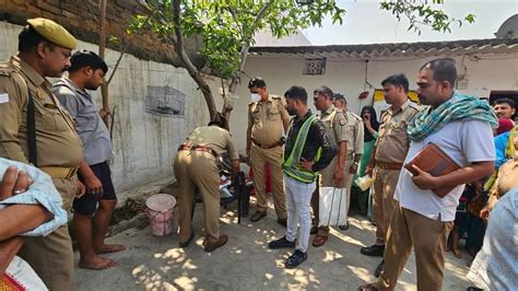 Dead Body Teenage Girl Found Hanging Room In Sonbhadra Amar Ujala