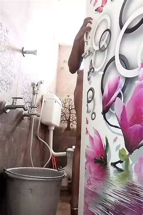 Swetha Tamil Wife Nude Bathing Homemade Upskirt Porn Feat Swetha 23