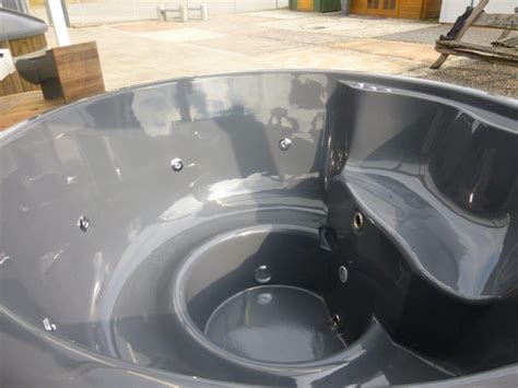 Badezuber WPC Whirlpool Jacuzzi Hot Tub Ø 205cm mit internem Ofen inkl Thermodeckel WPC
