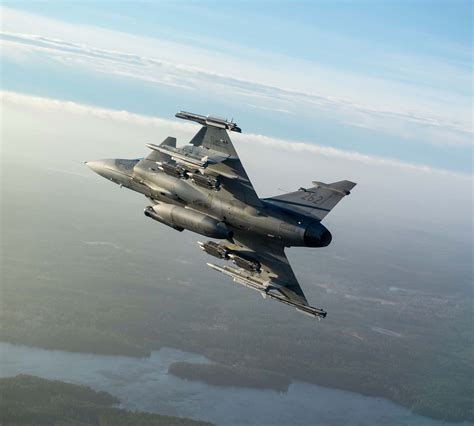 Por que o canopi do Gripen abre do lado direito Poder Aéreo Forças