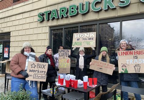 Pittsburgh Starbucks Baristas Walk Off The Job Pittsburgh Post Gazette