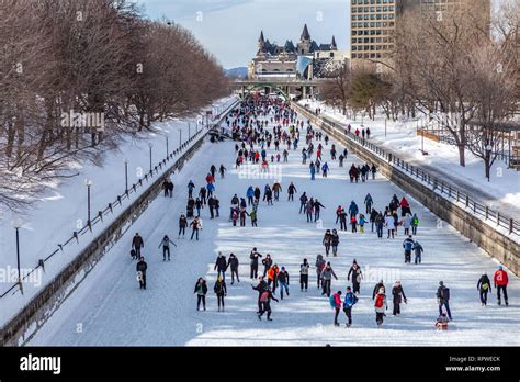 Rideau canal skateway in ottawa hi-res stock photography and images - Alamy